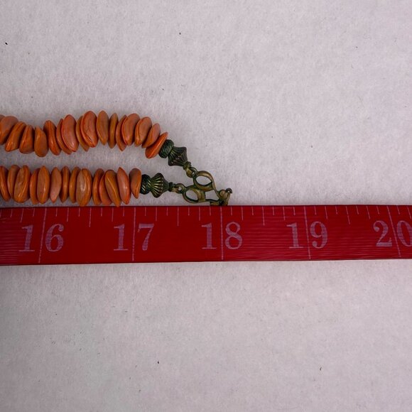 Coral & White Conch Shell Statement Necklace W/ Gold Tone Accents & Hook Clasp - Picture 4 of 4